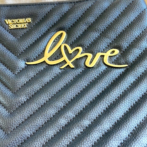 Victoria’s Secret Large Makeup Bag - Picture 4 of 6